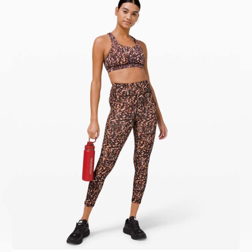 lululemon Invigorate HR Tight 25” size 2 NWT Motion Flux Multi